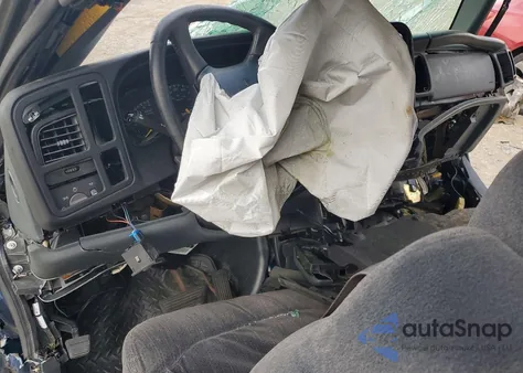 1999 Chevrolet Silverado K1500 z USA, uszkodzony, nr VIN 2GCEK19T1X1141631